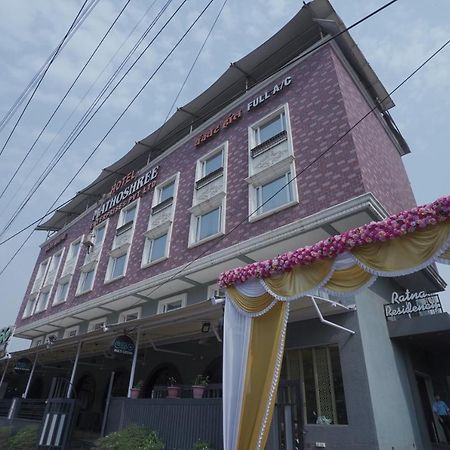 Hotel Mathoshree Тане Екстериор снимка